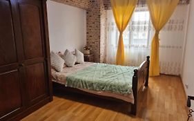 One Mall Apartment